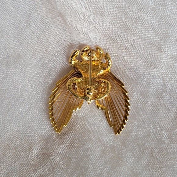 Vintage 70s-80s Monet Bee Spinnerets brooch white enamel wire wings novelty - Picture 6 of 9